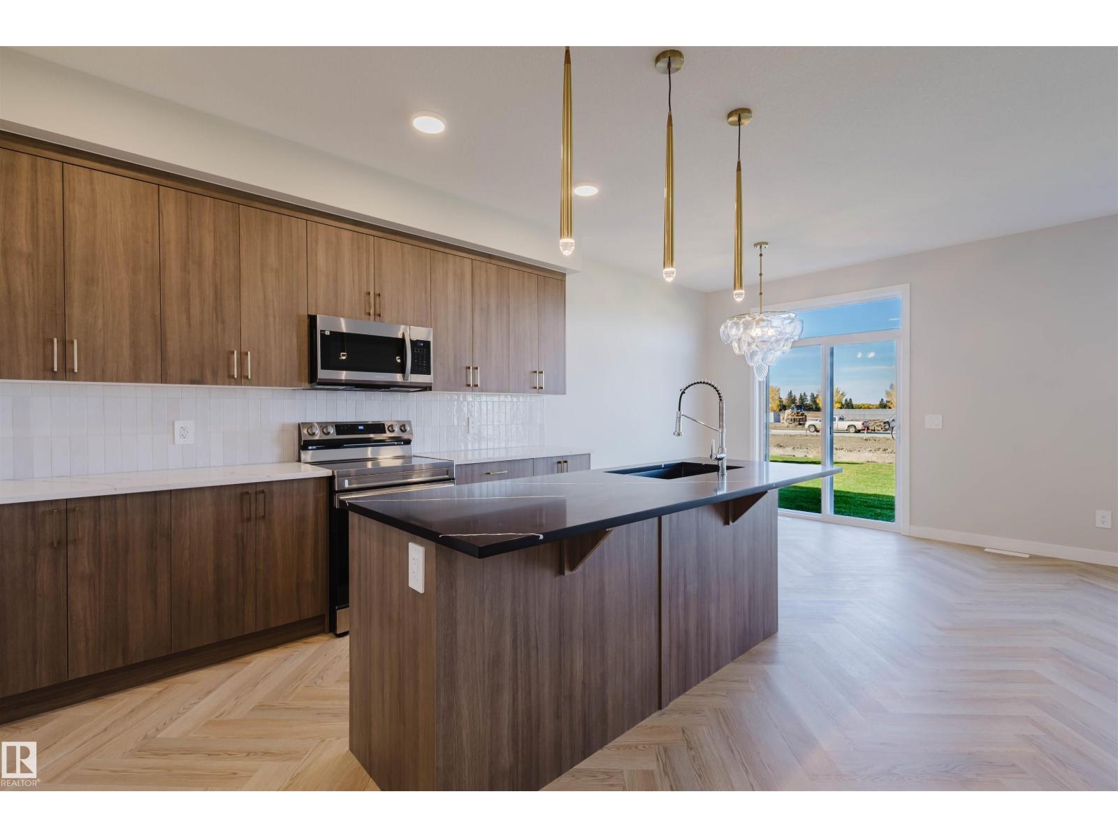 37 CHARTRES CL, St. Albert