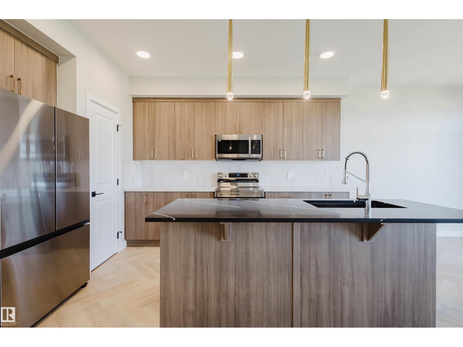 37 CHARTRES CL, St. Albert