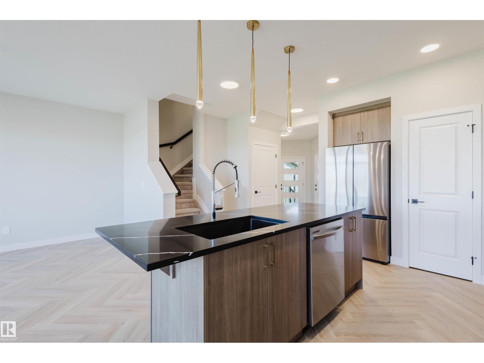 37 CHARTRES CL, St. Albert