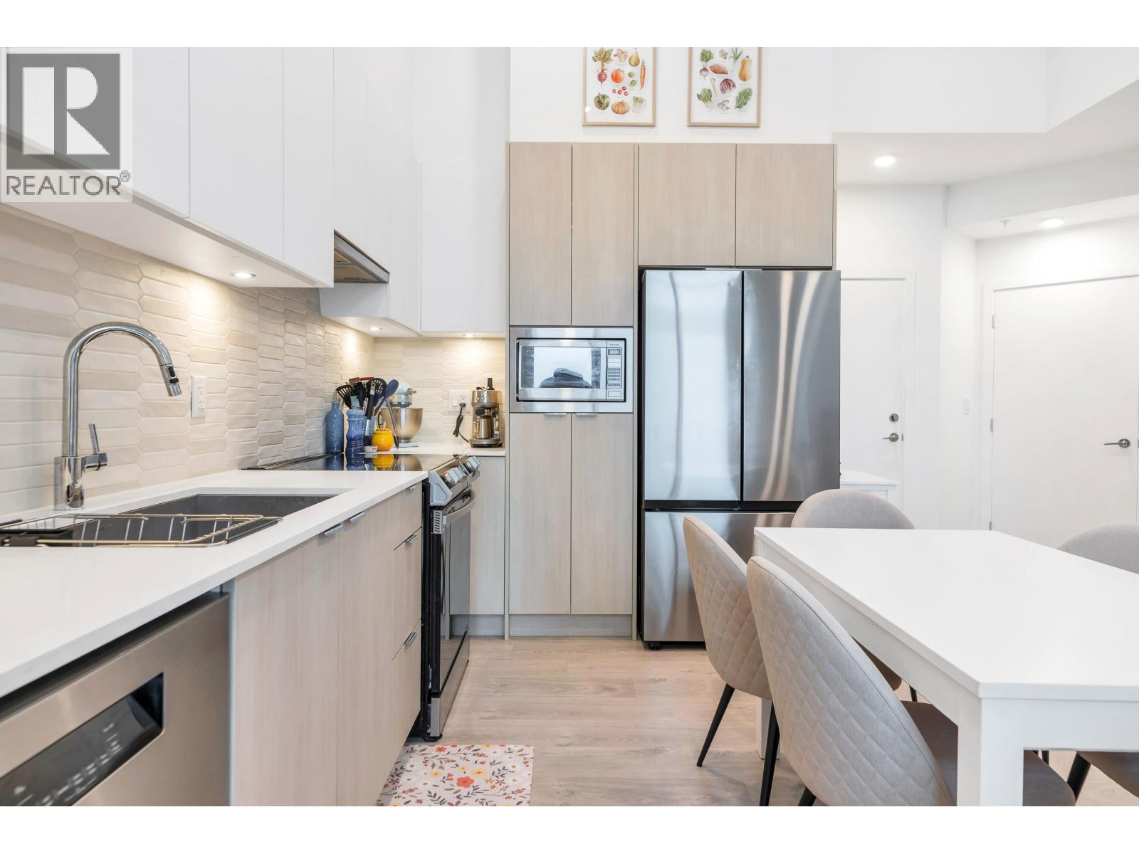 #606-2499 RABBIT Drive, Delta