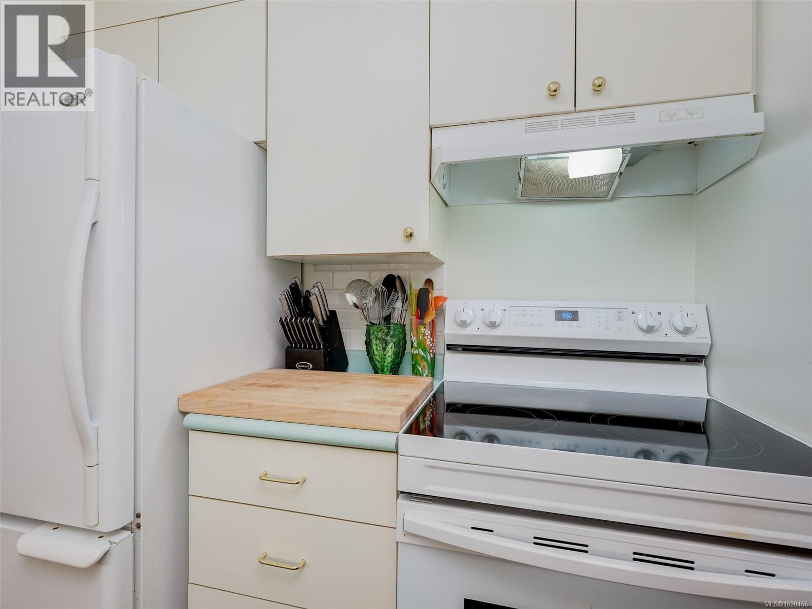 105 2610 Graham St, Victoria