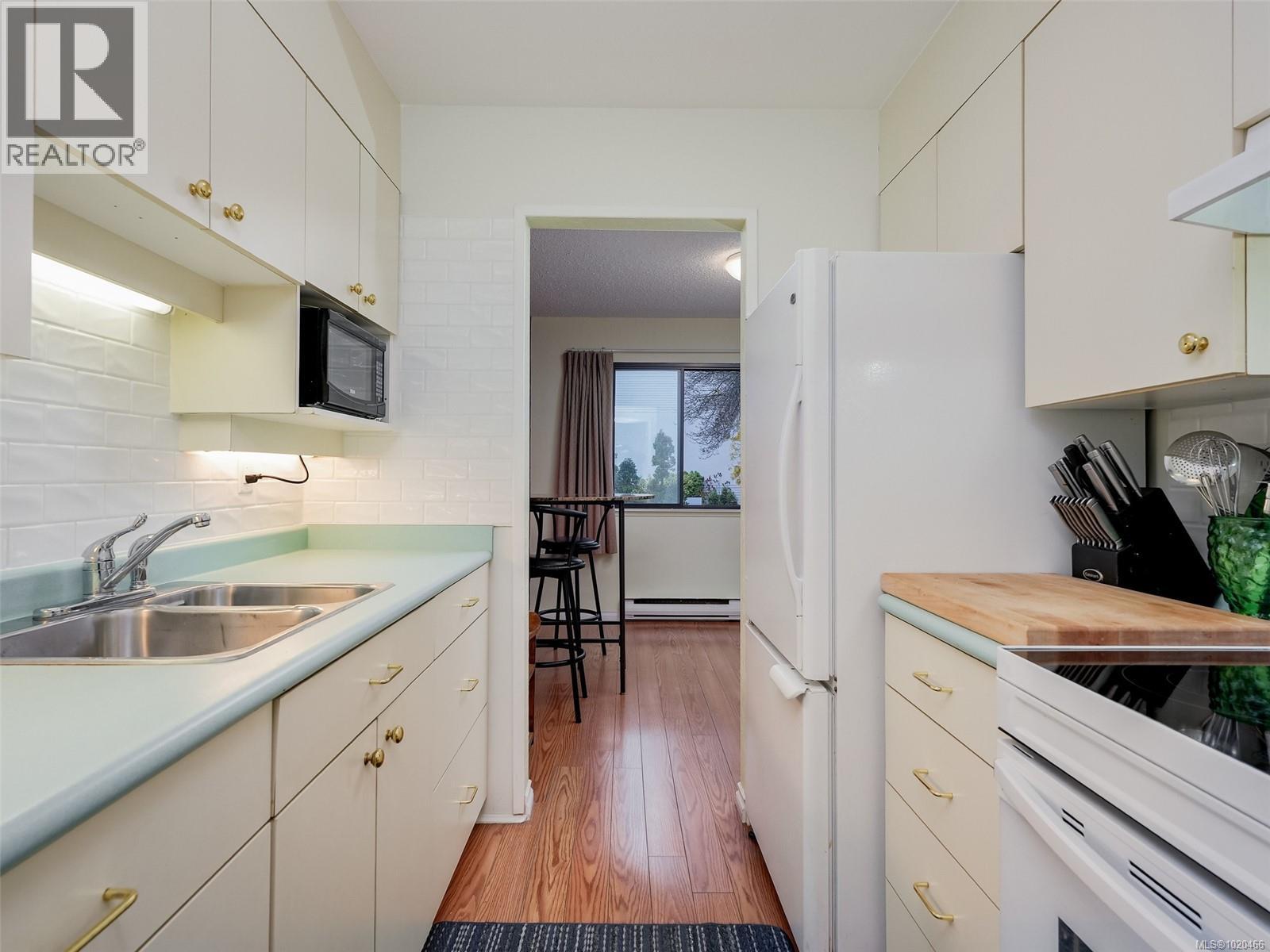 105 2610 Graham St, Victoria