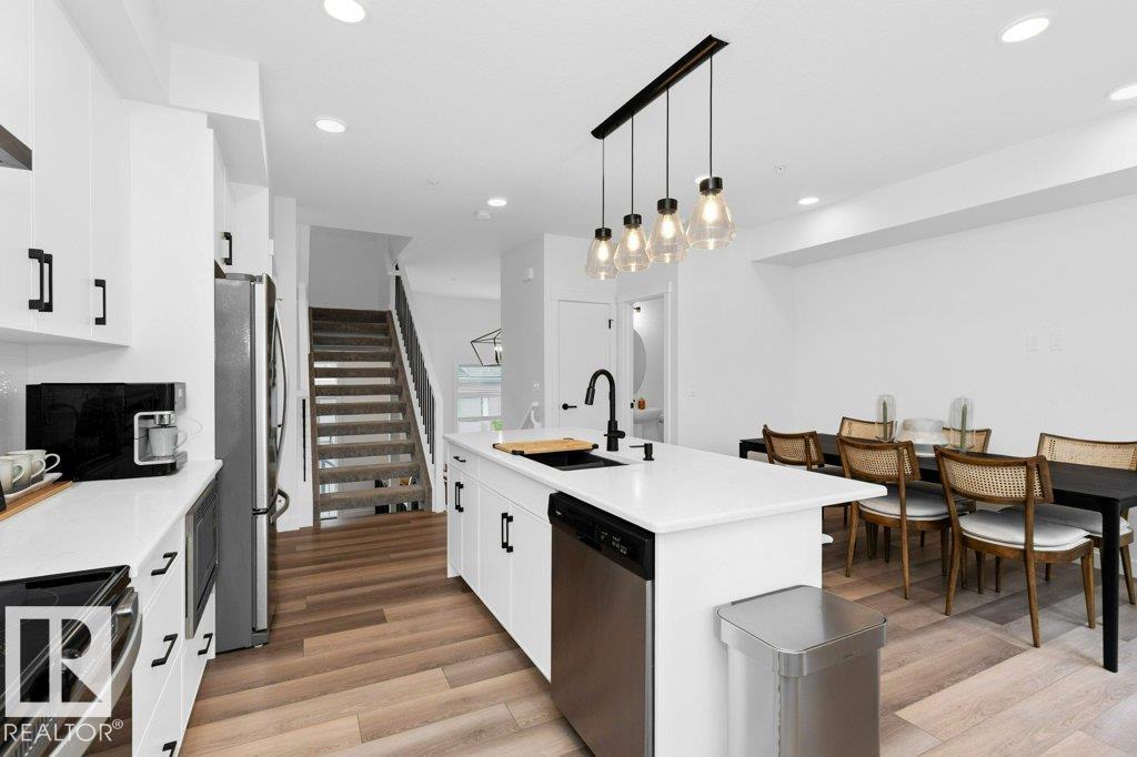 #8 9745 92 ST NW, Edmonton