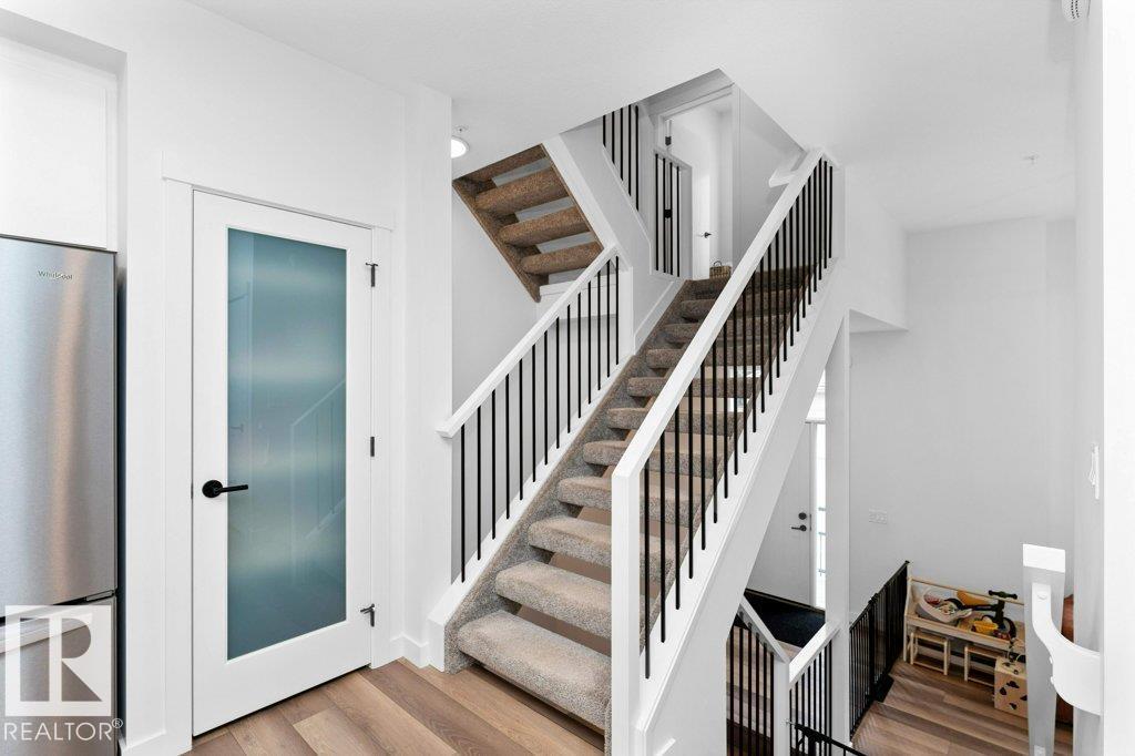 #8 9745 92 ST NW, Edmonton