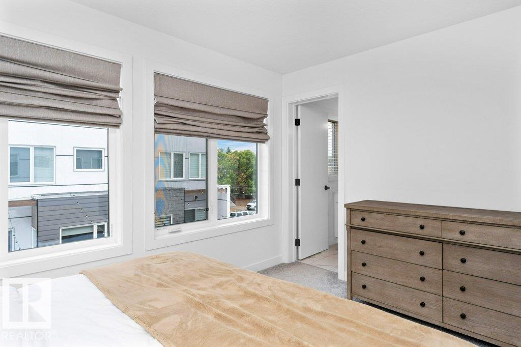 #8 9745 92 ST NW, Edmonton