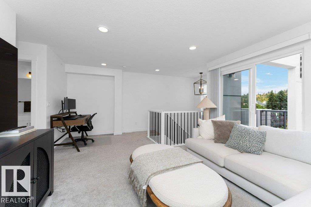 #8 9745 92 ST NW, Edmonton