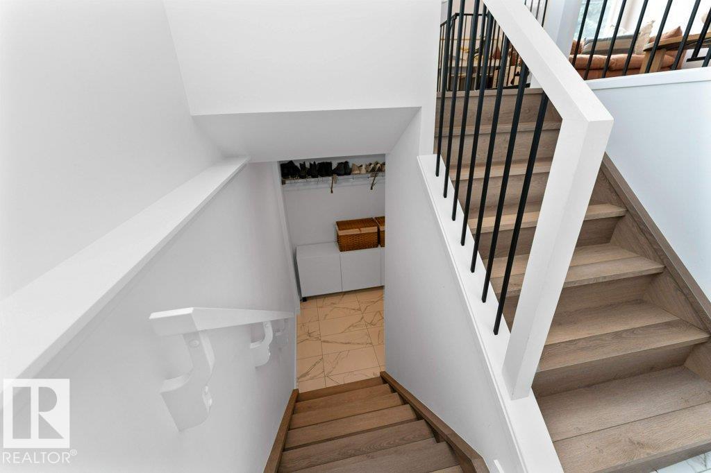 #8 9745 92 ST NW, Edmonton