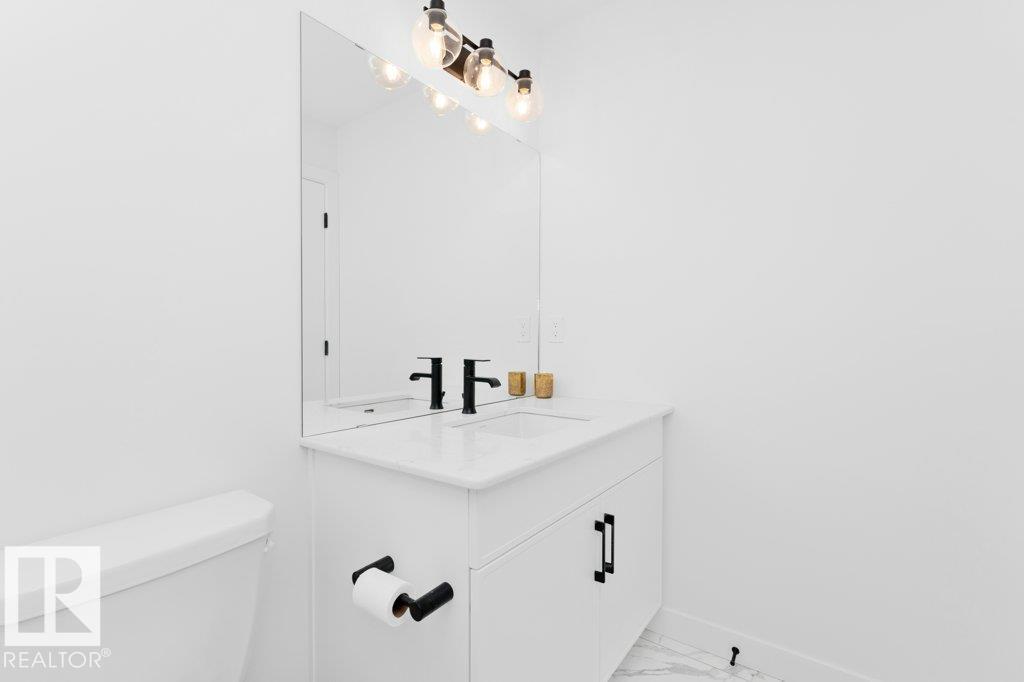 #8 9745 92 ST NW, Edmonton