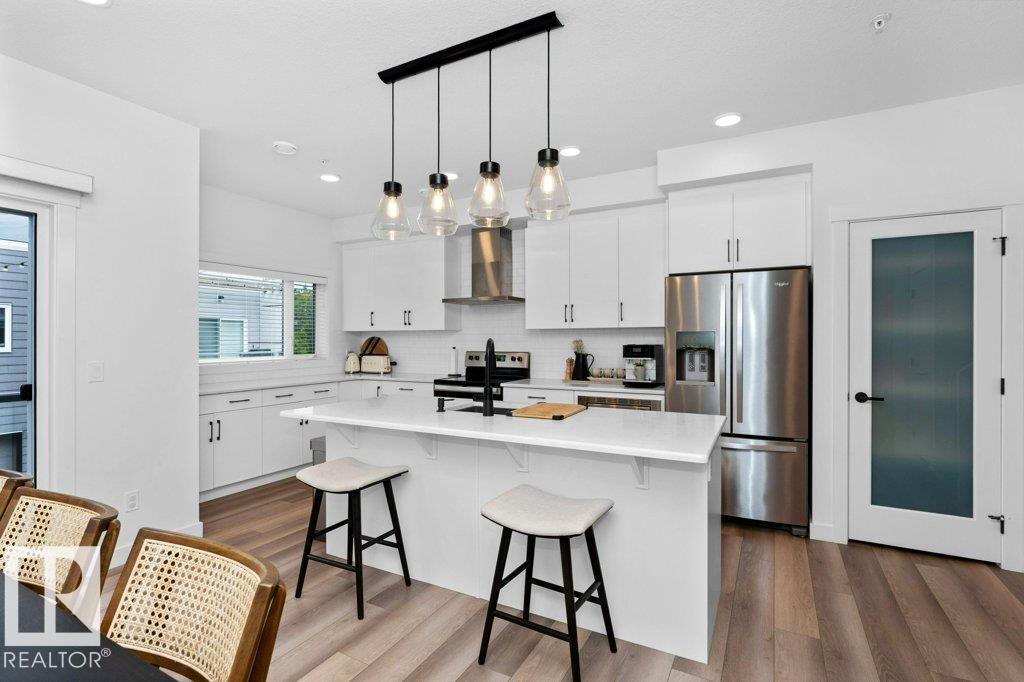 #8 9745 92 ST NW, Edmonton