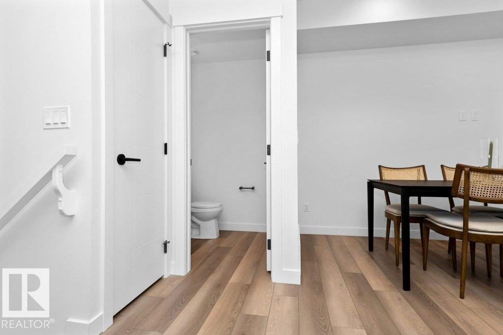 #8 9745 92 ST NW, Edmonton