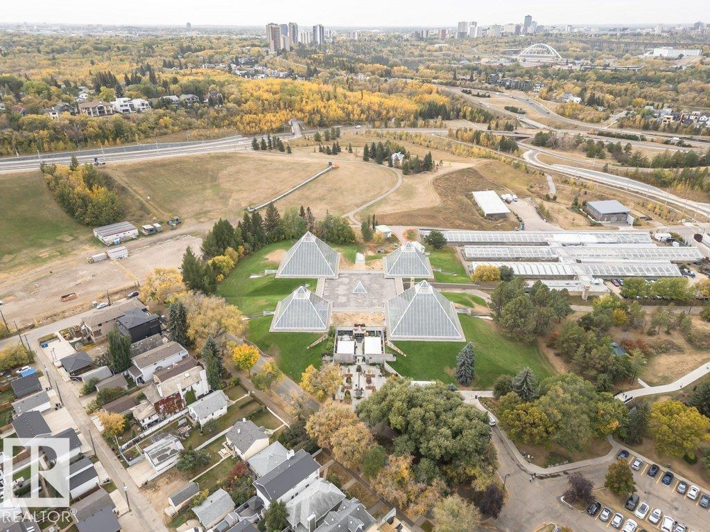 #8 9745 92 ST NW, Edmonton