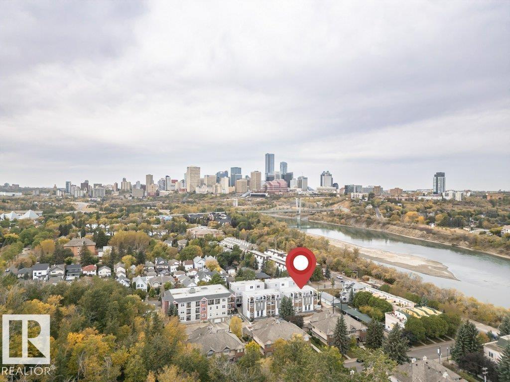 #8 9745 92 ST NW, Edmonton