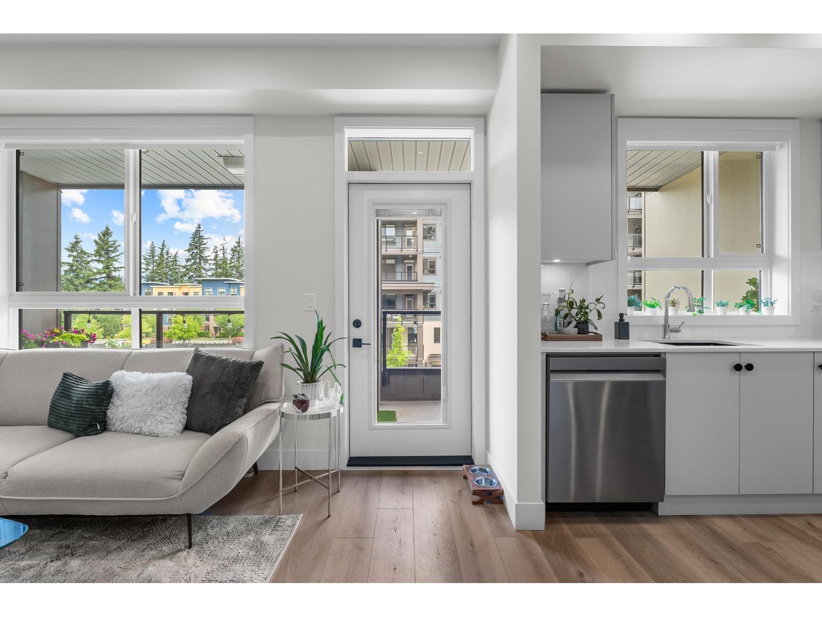 312 45505 CAMPUS DRIVE, Garrison Crossing, Chilliwack