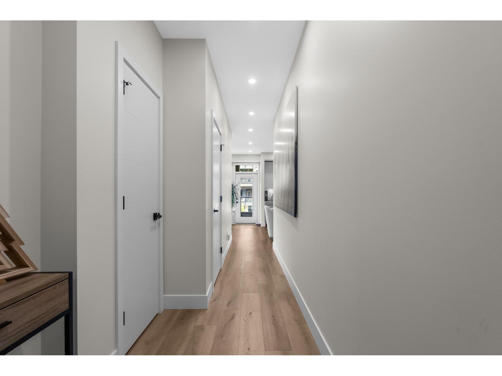 312 45505 CAMPUS DRIVE, Garrison Crossing, Chilliwack