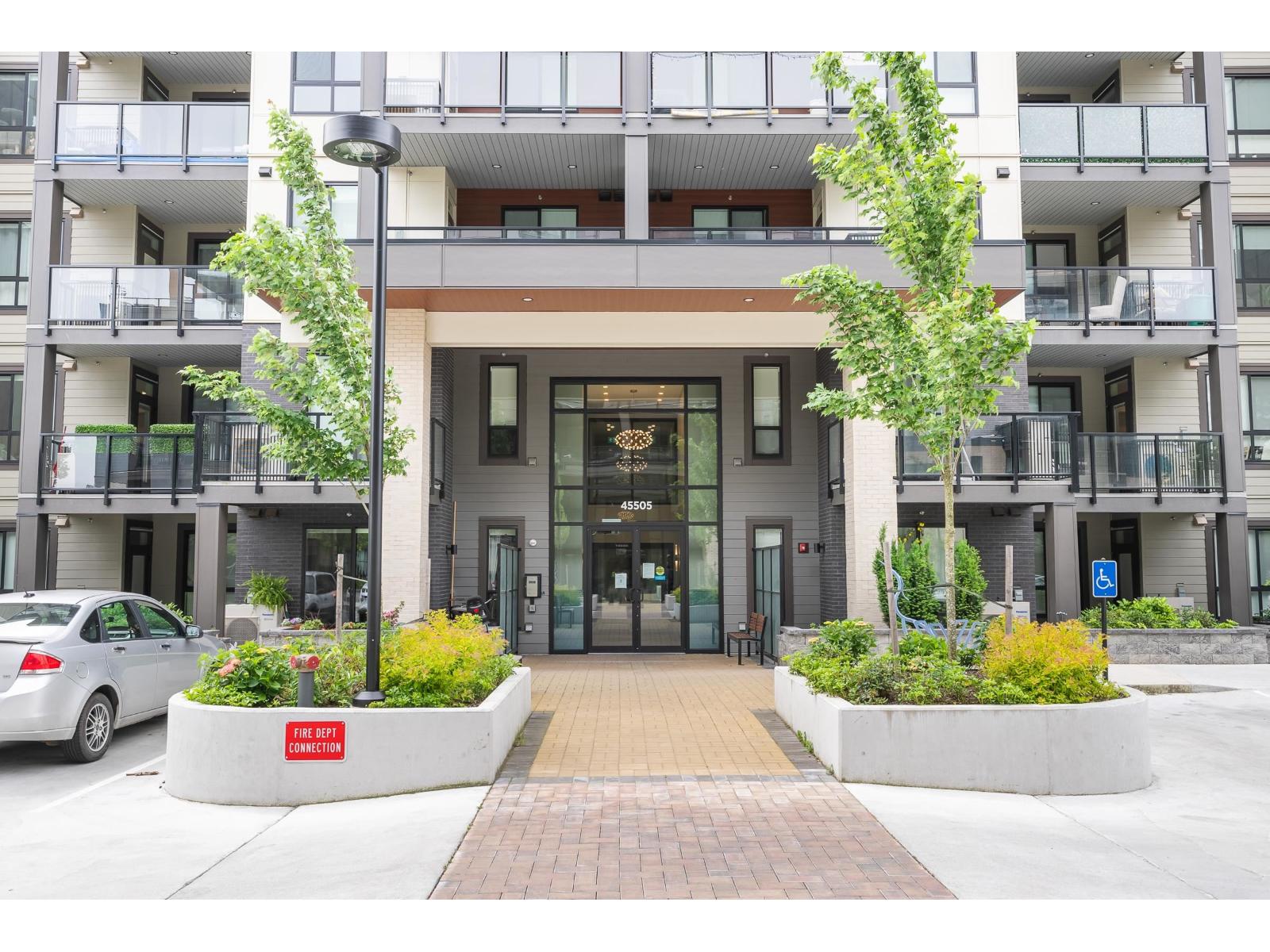 312 45505 CAMPUS DRIVE, Garrison Crossing, Chilliwack