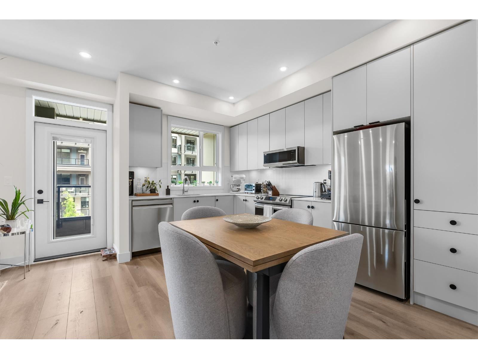 312 45505 CAMPUS DRIVE, Garrison Crossing, Chilliwack