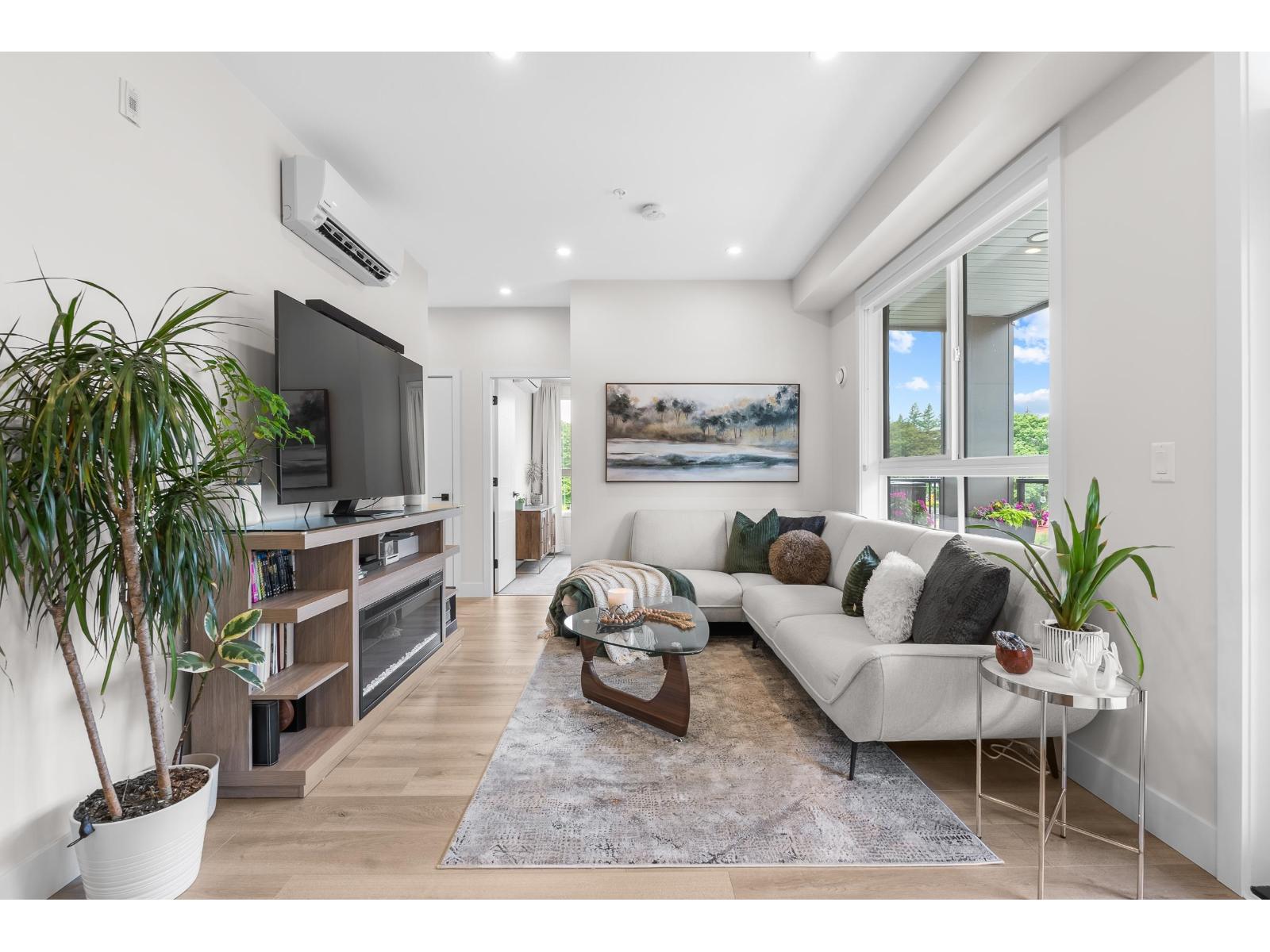 312 45505 CAMPUS DRIVE, Garrison Crossing, Chilliwack