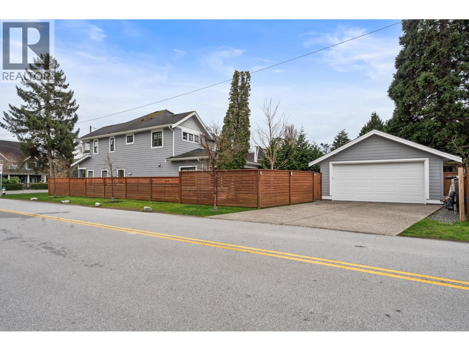 1745 ENDERBY AVENUE, Delta