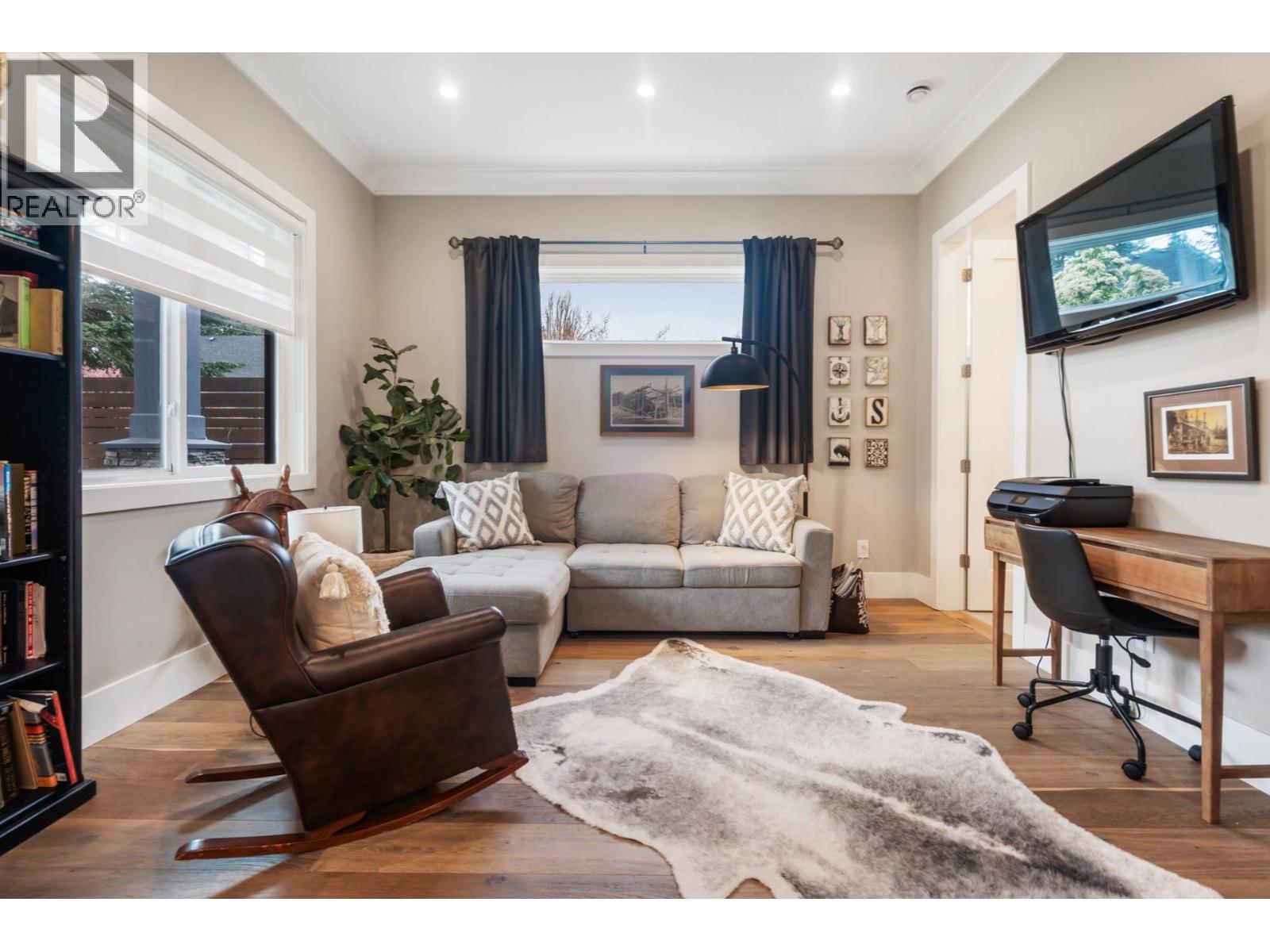 1745 ENDERBY AVENUE, Delta