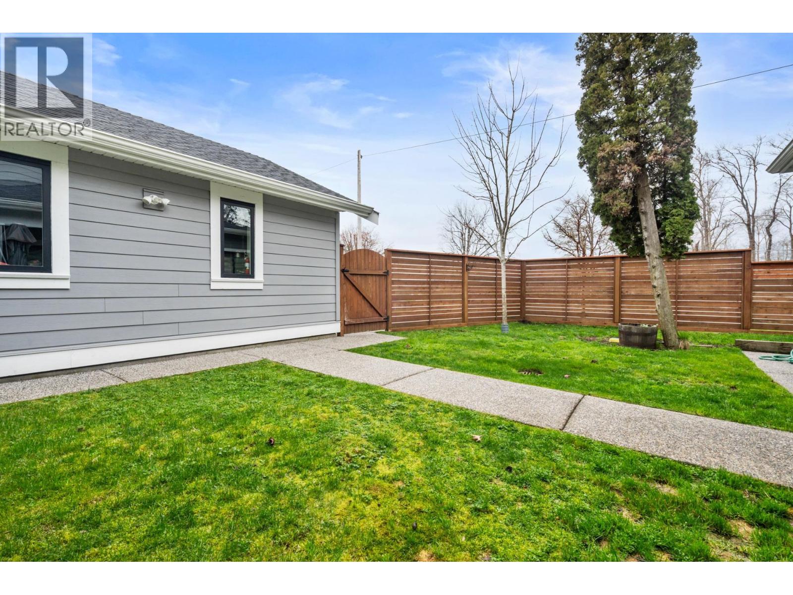 1745 ENDERBY AVENUE, Delta