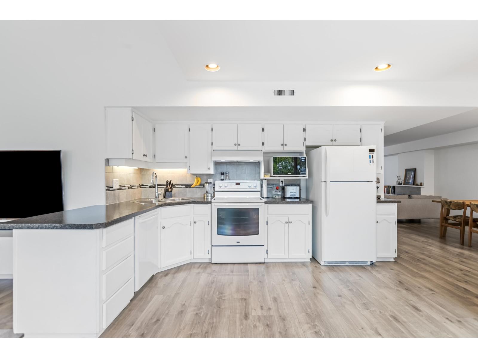 30 32361 MCRAE AVENUE, Mission