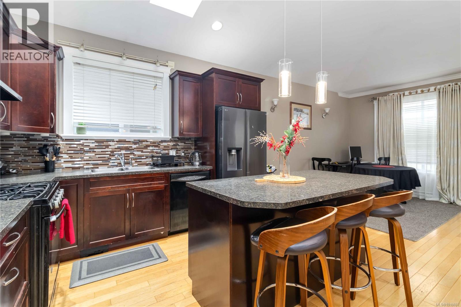  909 Cavalcade Terrace, Langford