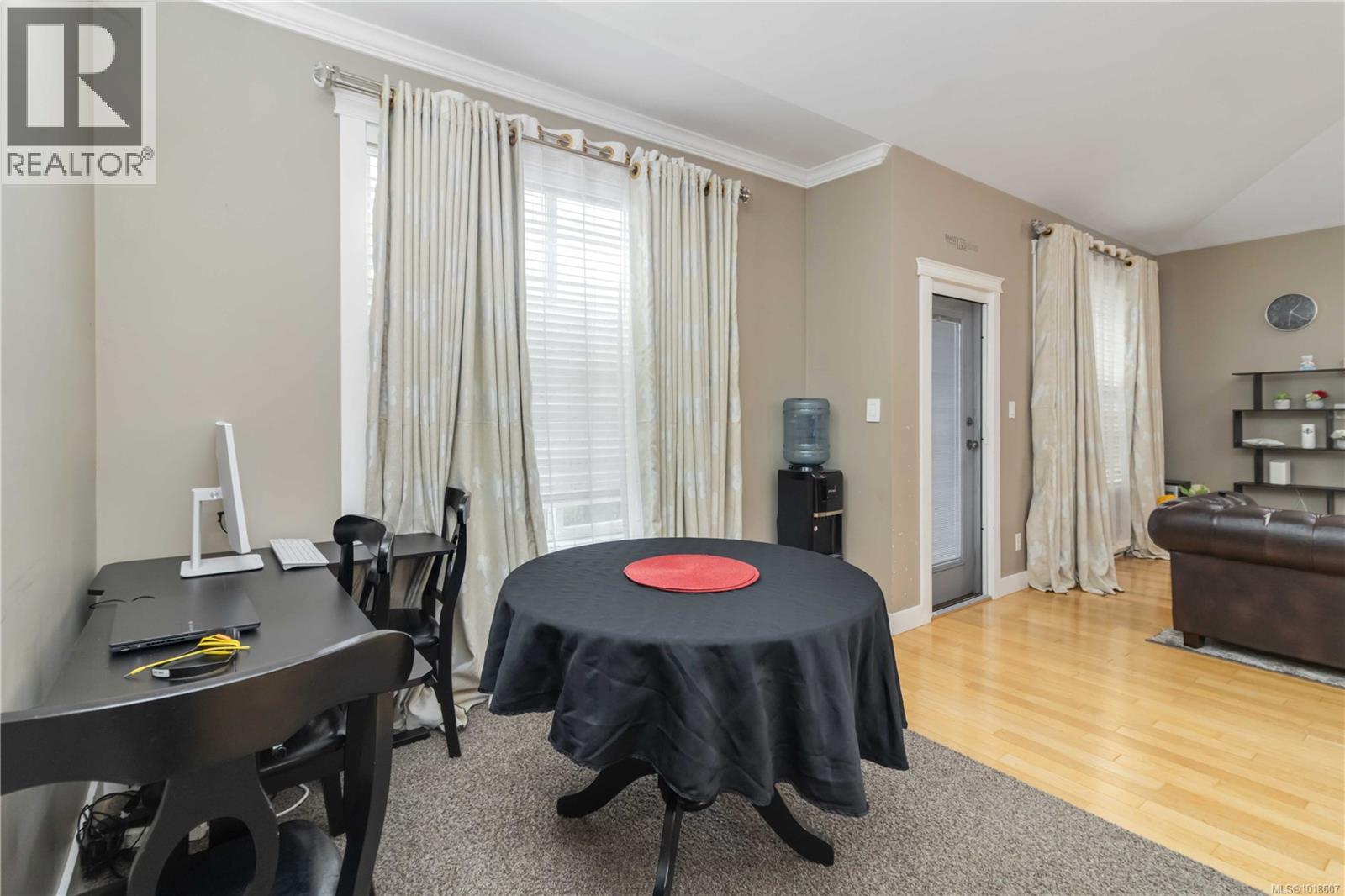  909 Cavalcade Terrace, Langford