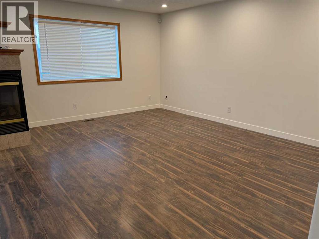 Single Family House for Sale in  Taracove Crescent NE Taradale Calgary 