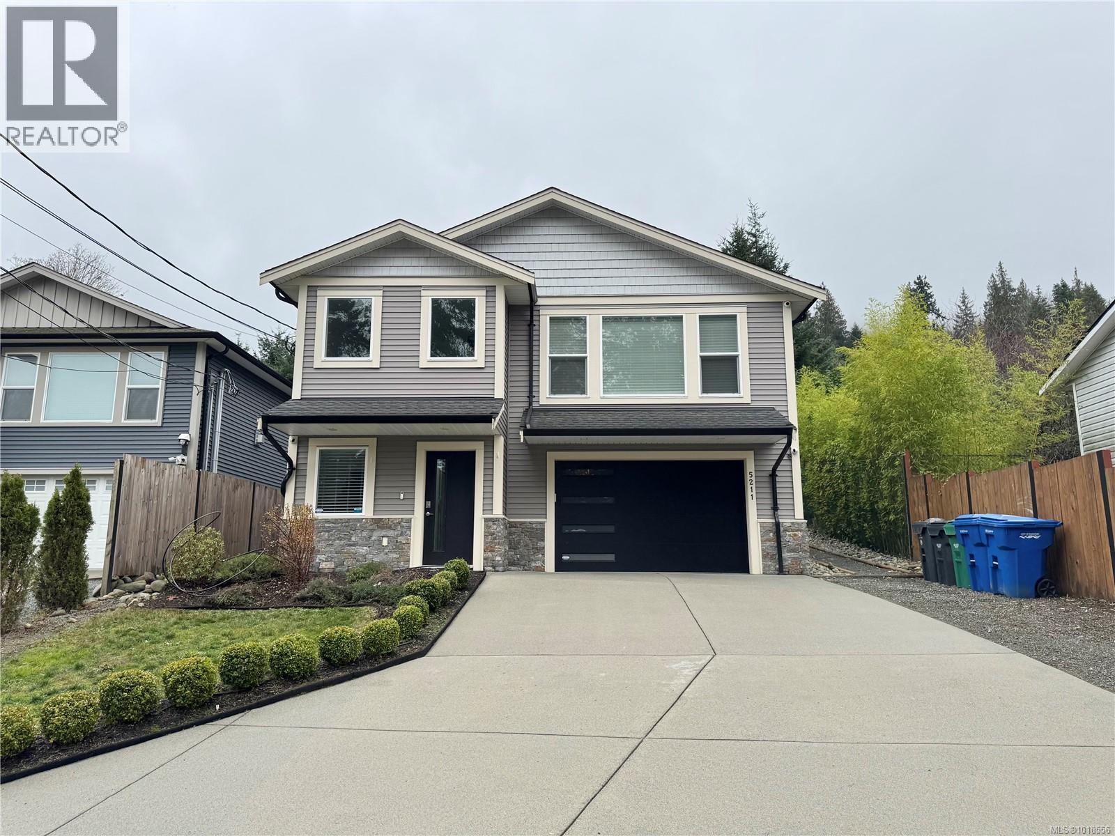 5211 Hammond Bay Rd, Nanaimo