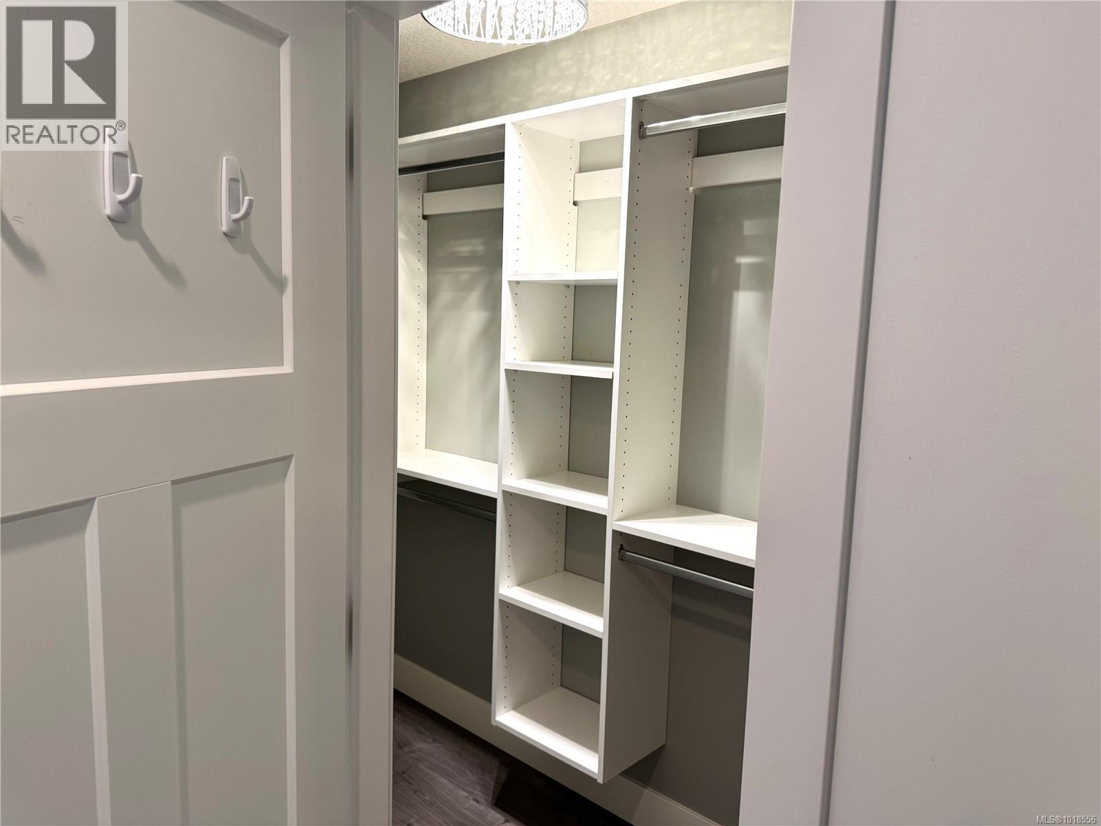 5211 Hammond Bay Rd, Nanaimo