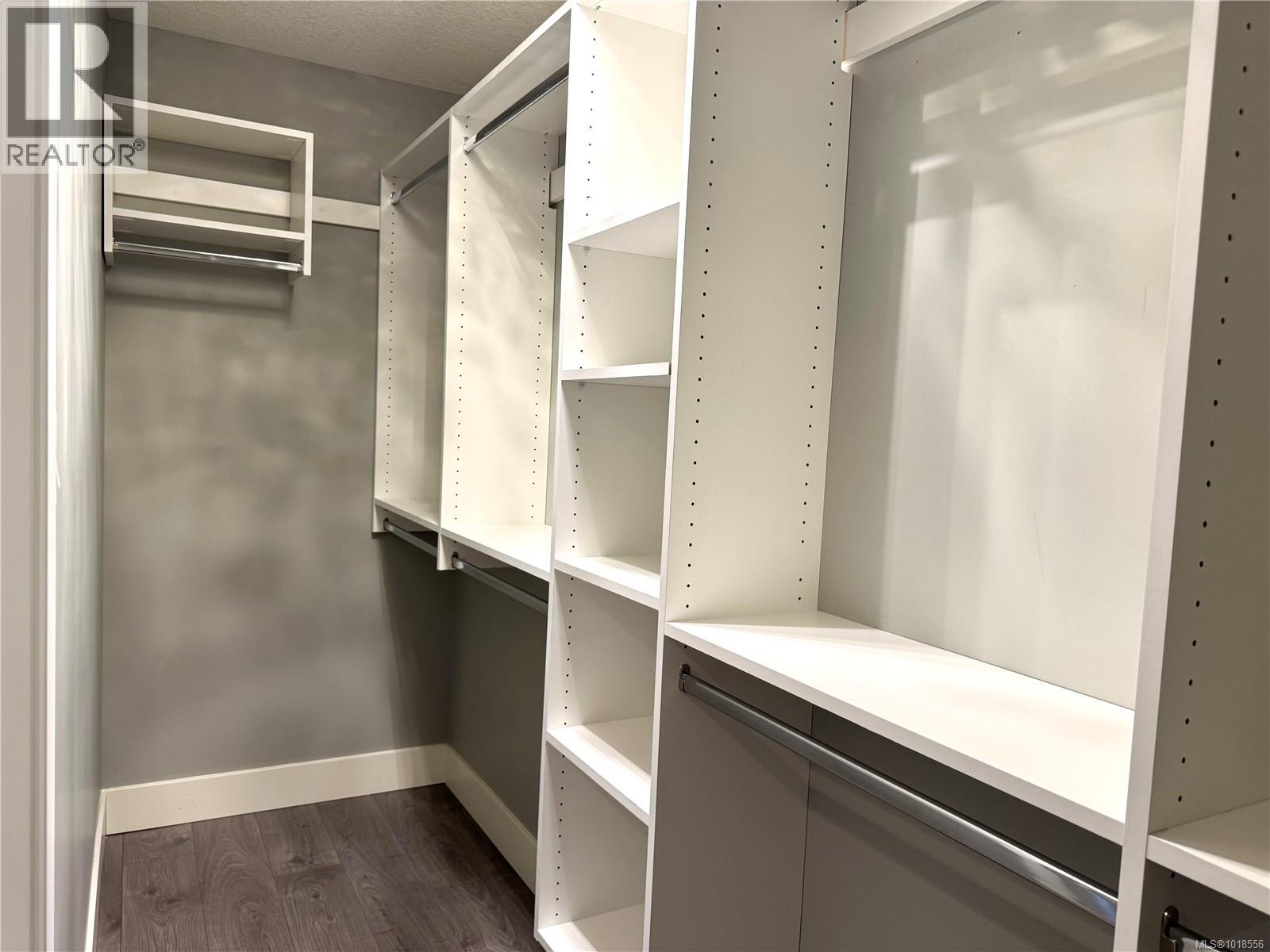 5211 Hammond Bay Rd, Nanaimo