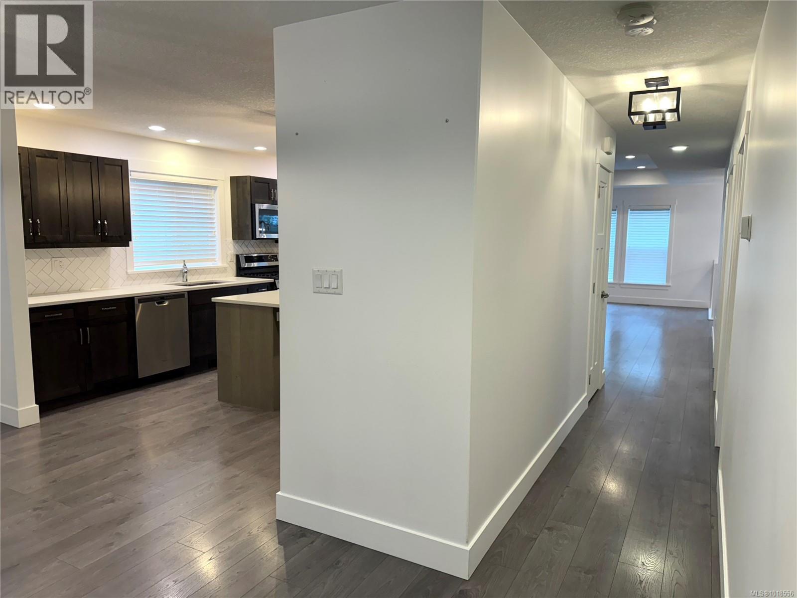 5211 Hammond Bay Rd, Nanaimo