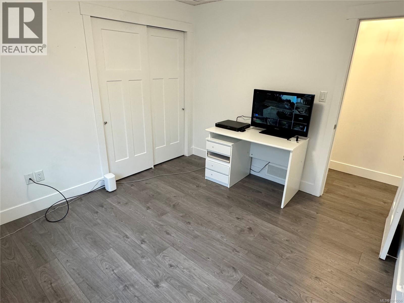 5211 Hammond Bay Rd, Nanaimo