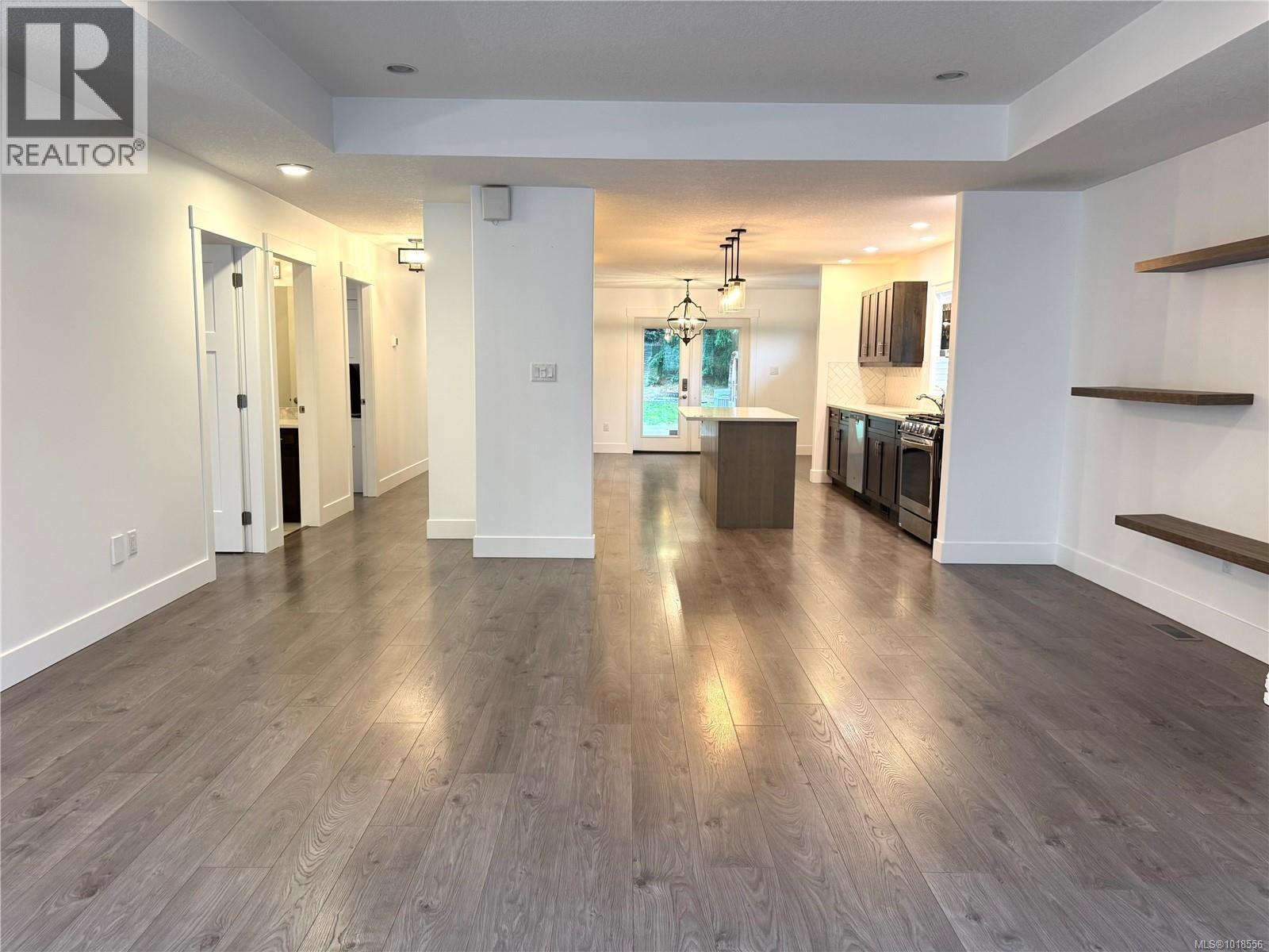 5211 Hammond Bay Rd, Nanaimo