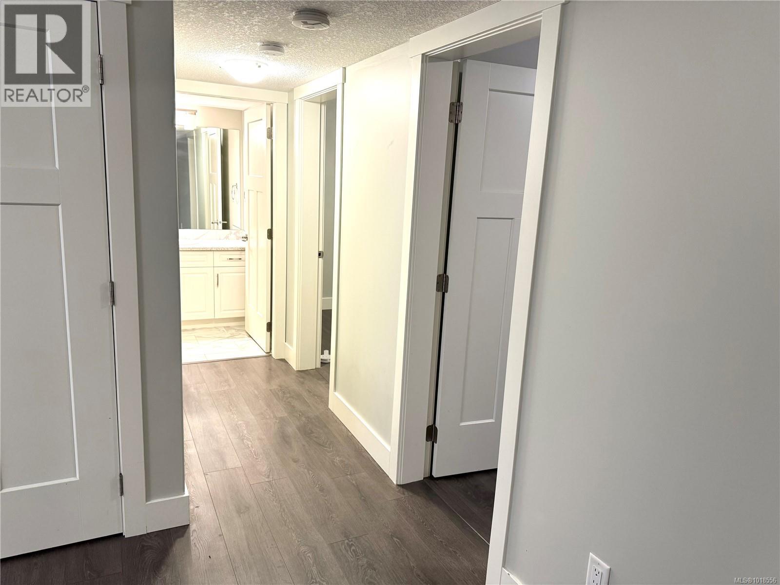 5211 Hammond Bay Rd, Nanaimo