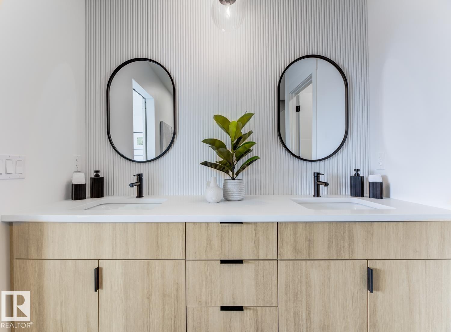 5407 Hawthorn RU SW SW, Edmonton