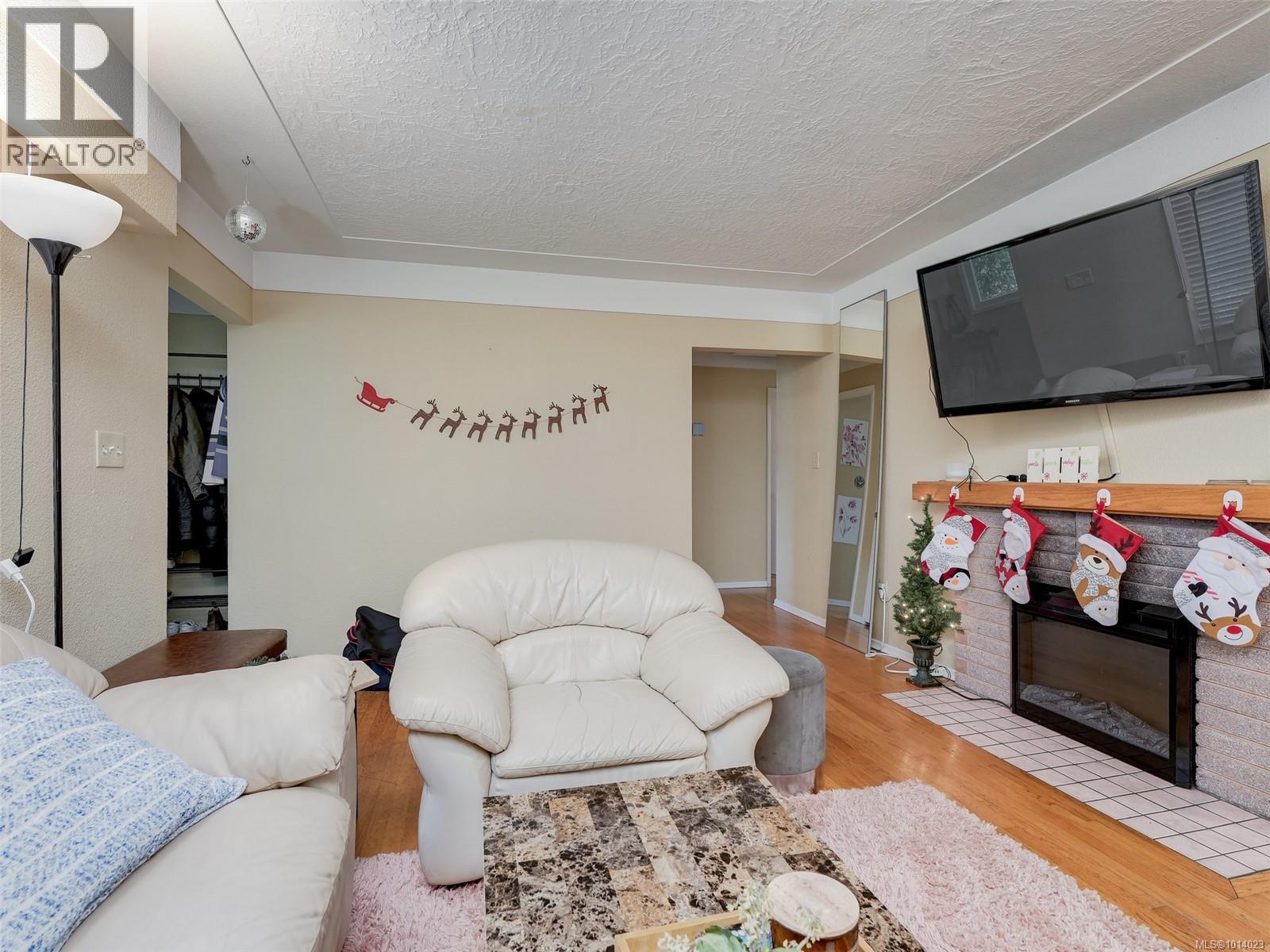  1660 Elm Street, Saanich