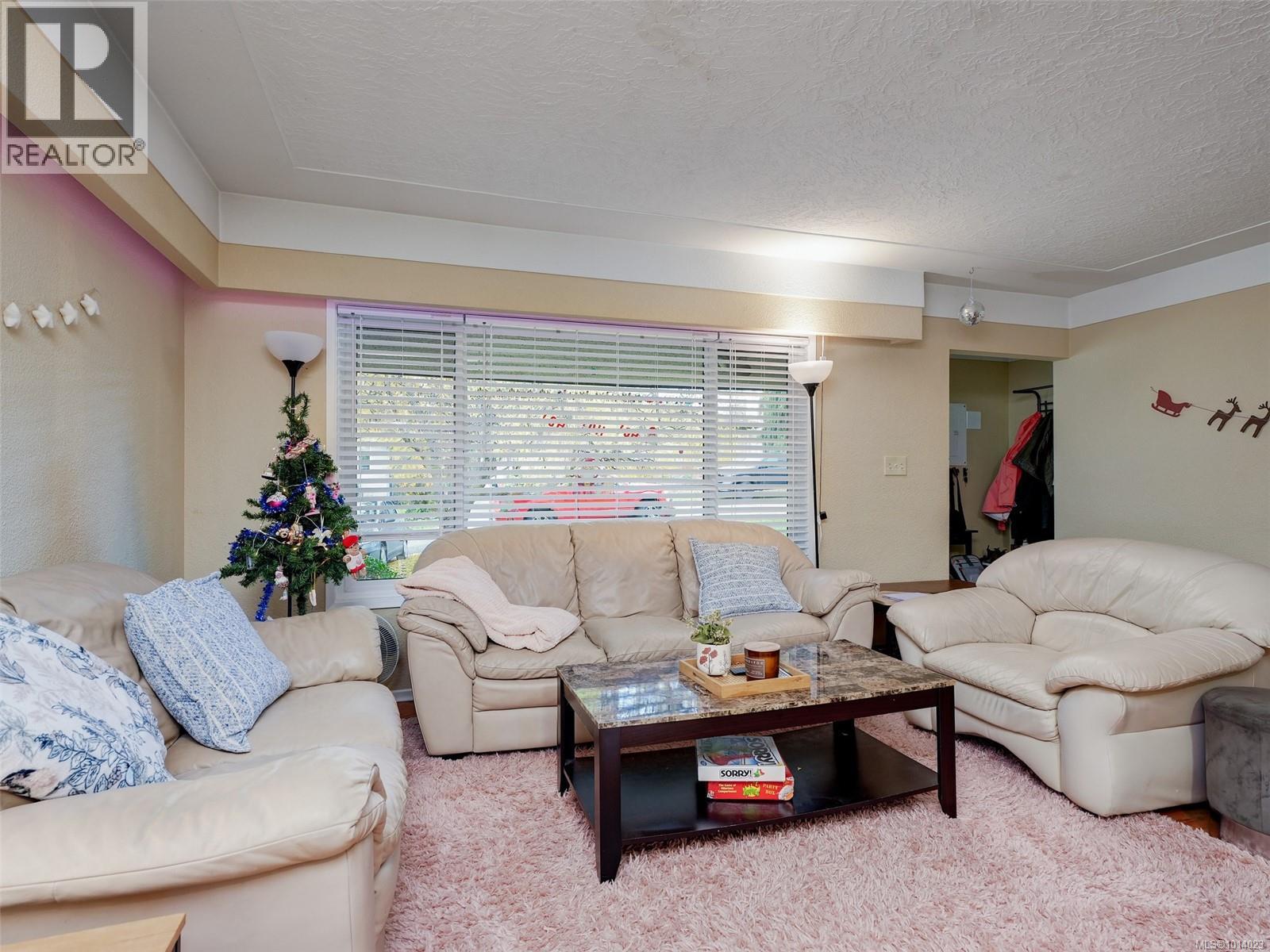  1660 Elm Street, Saanich