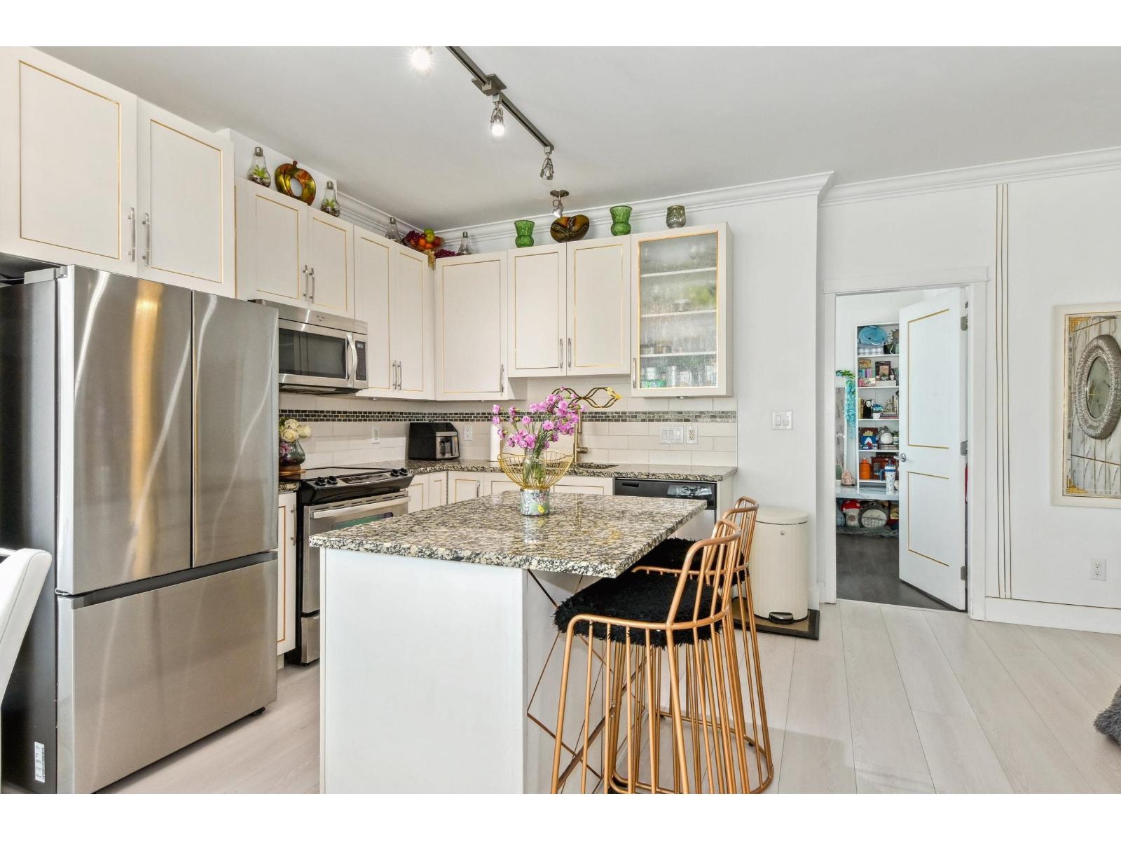 403 20861 83 AVENUE, Langley