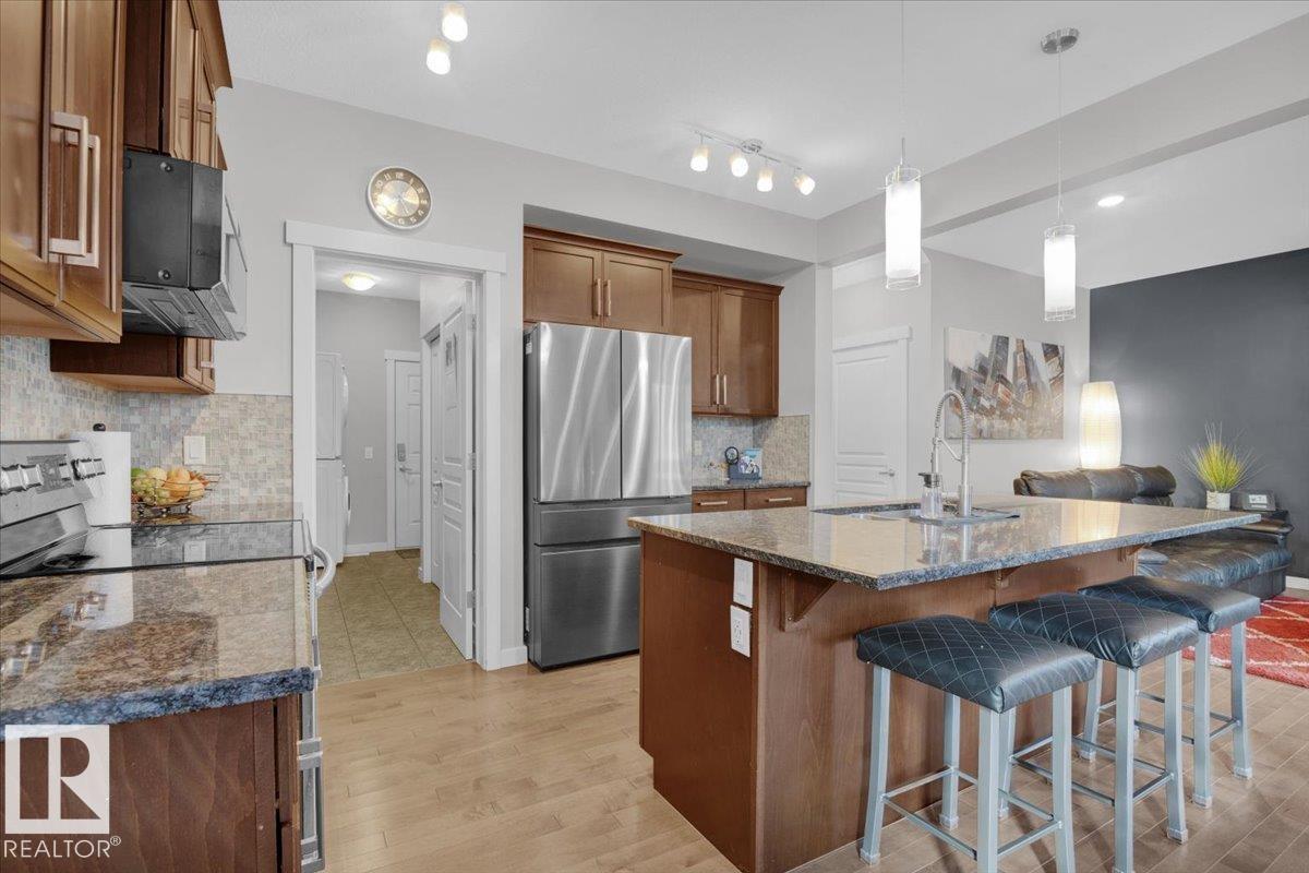 1035 158 ST SW, Edmonton