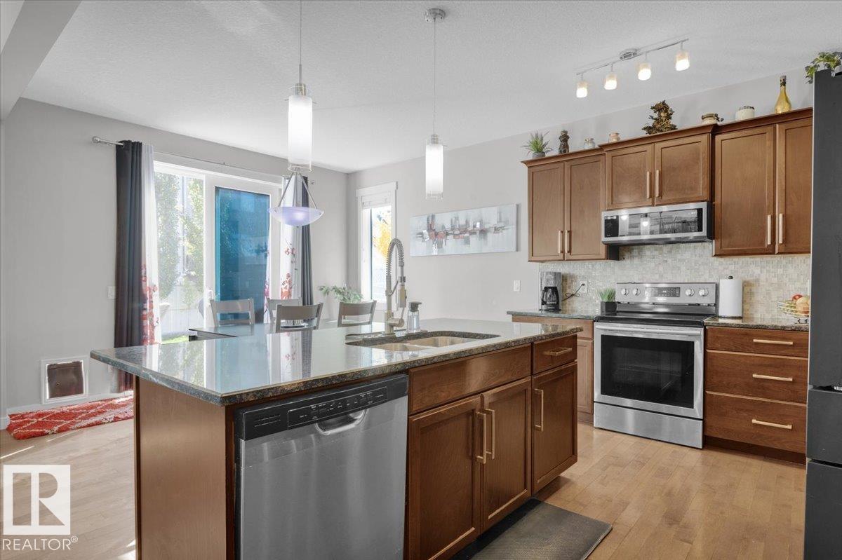 1035 158 ST SW, Edmonton