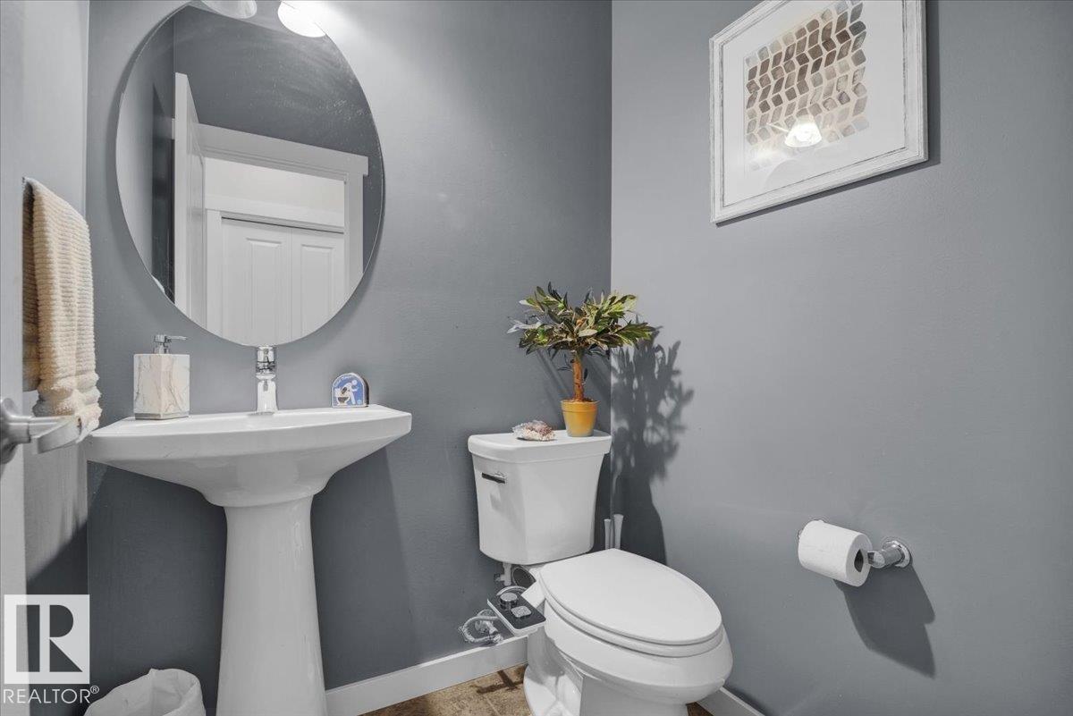 1035 158 ST SW, Edmonton