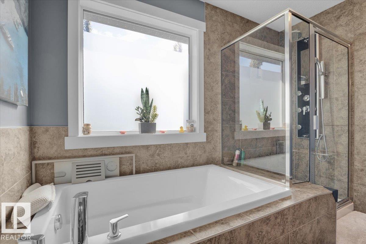 1035 158 ST SW, Edmonton