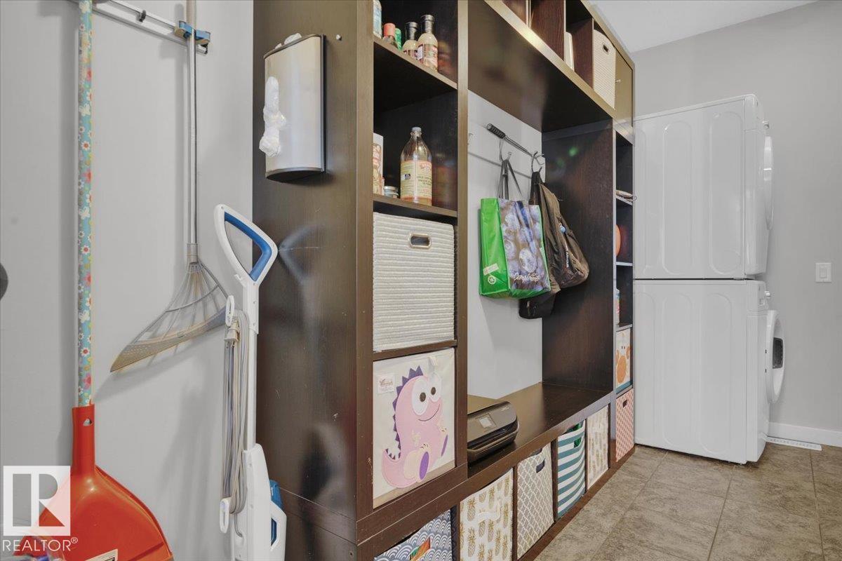 1035 158 ST SW, Edmonton