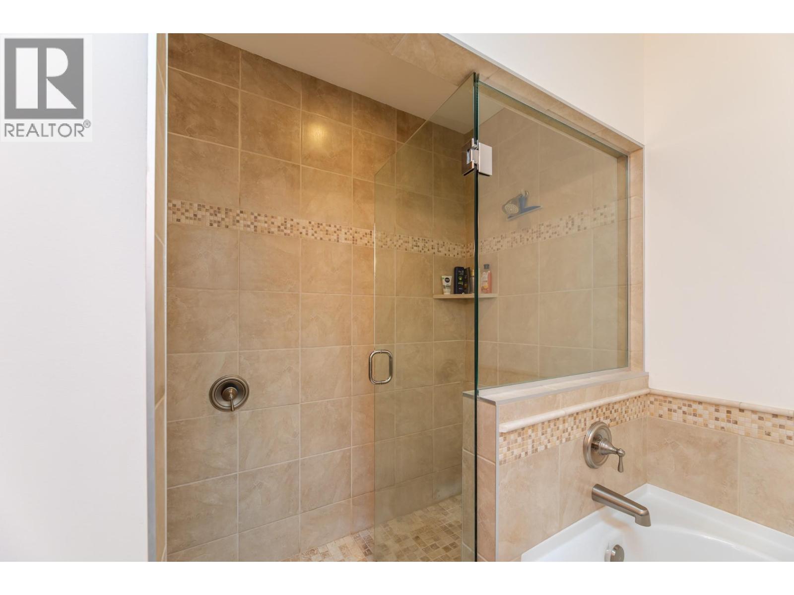 14451 Downton Avenue Unit# 201, Summerland