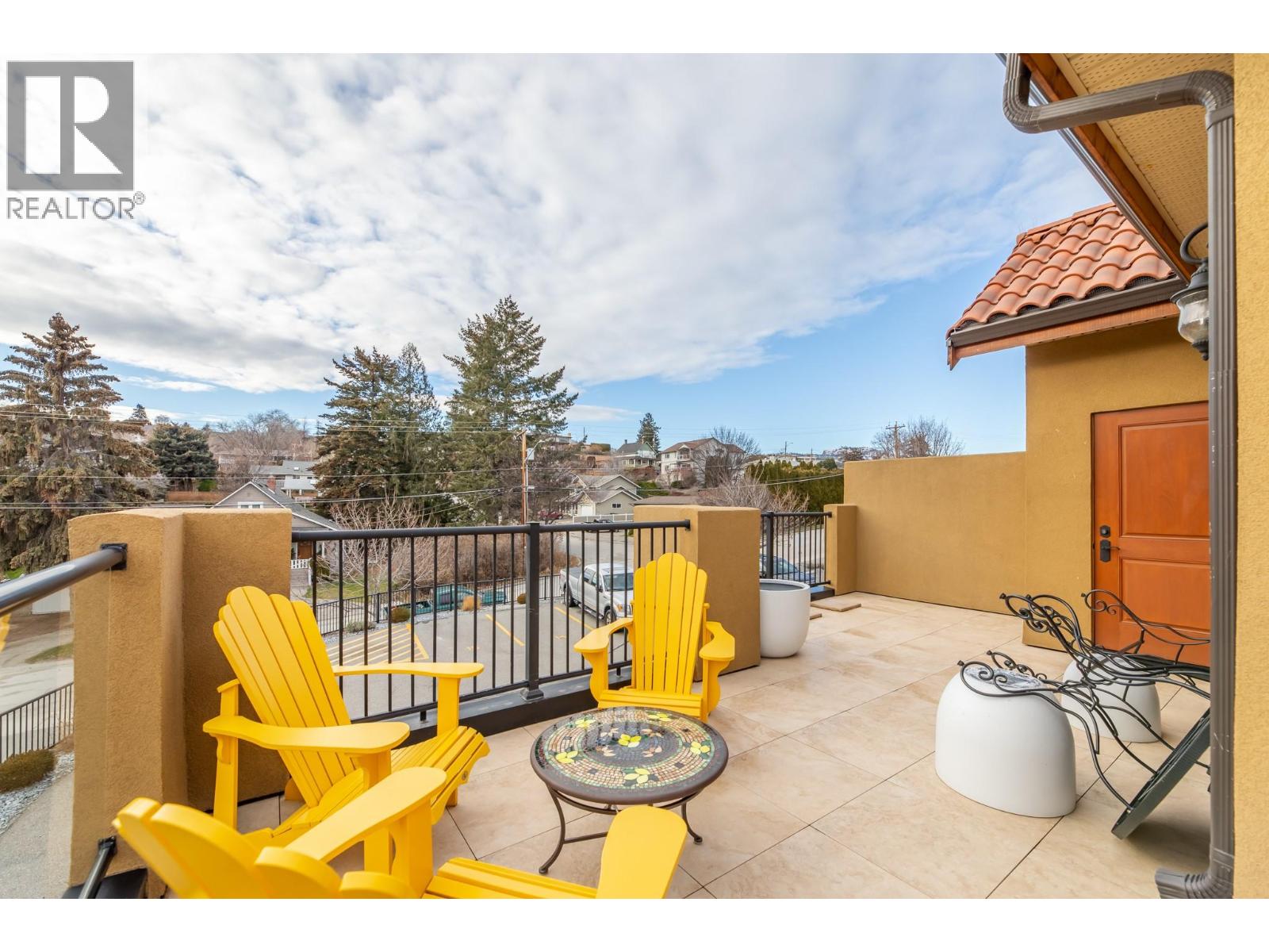 14451 Downton Avenue Unit# 201, Summerland