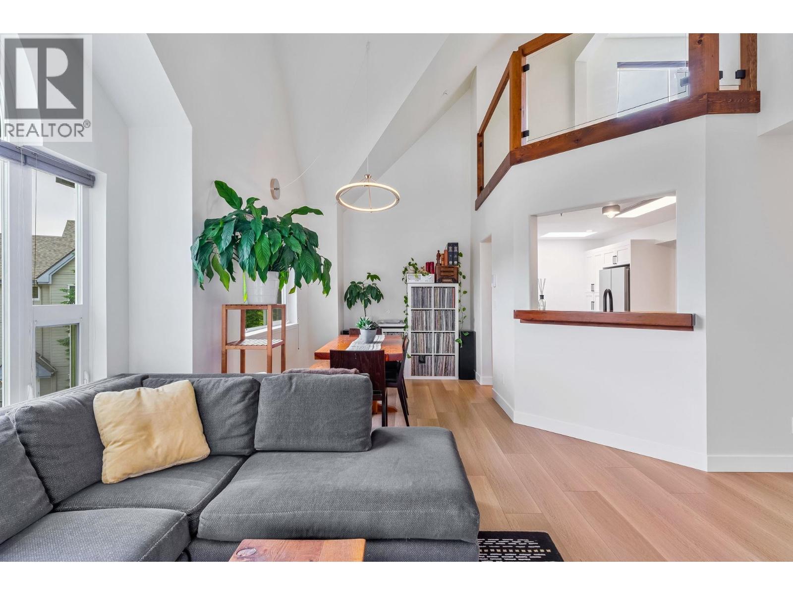 312 1466 PEMBERTON AVENUE, Squamish