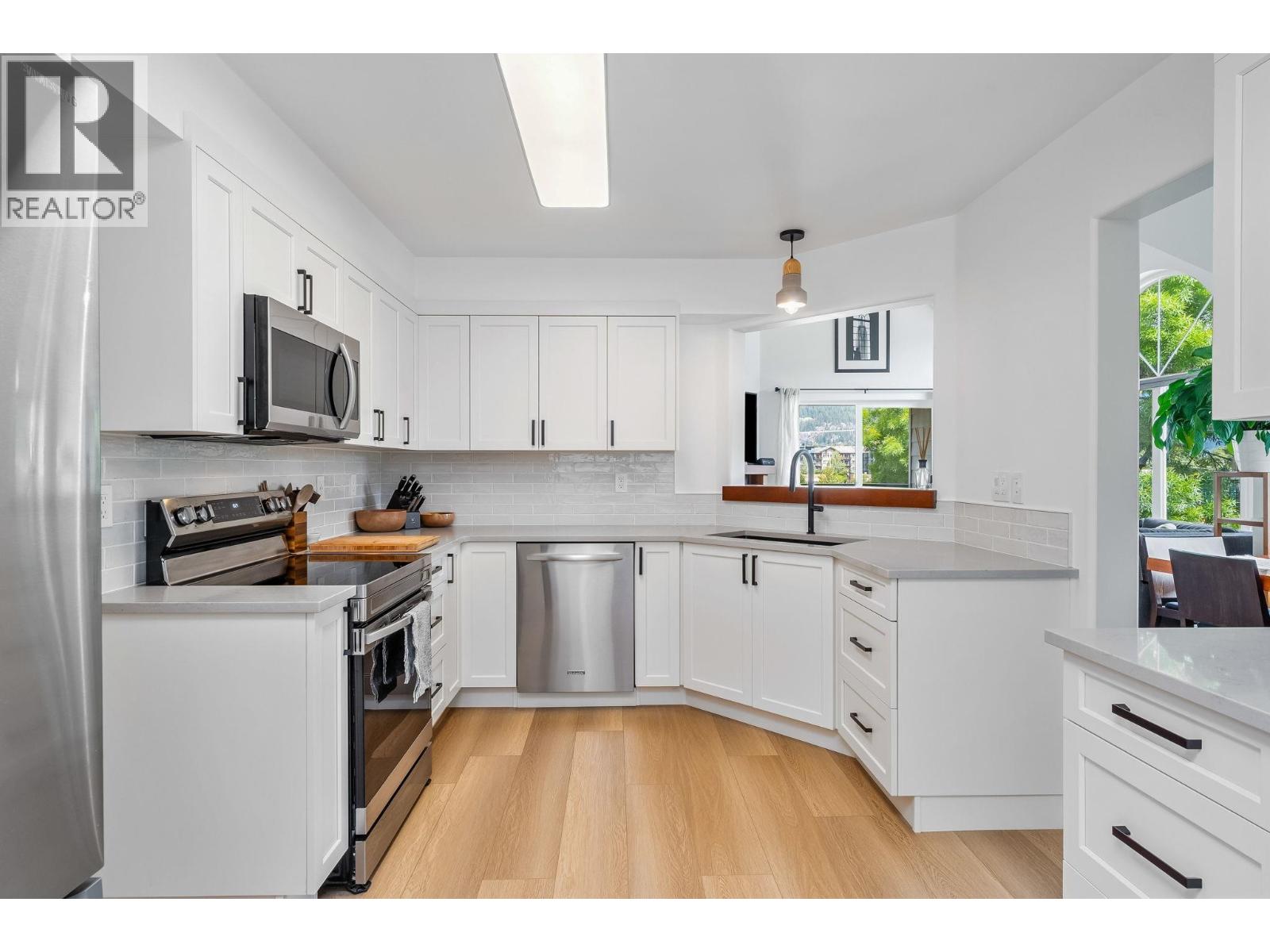 312 1466 PEMBERTON AVENUE, Squamish