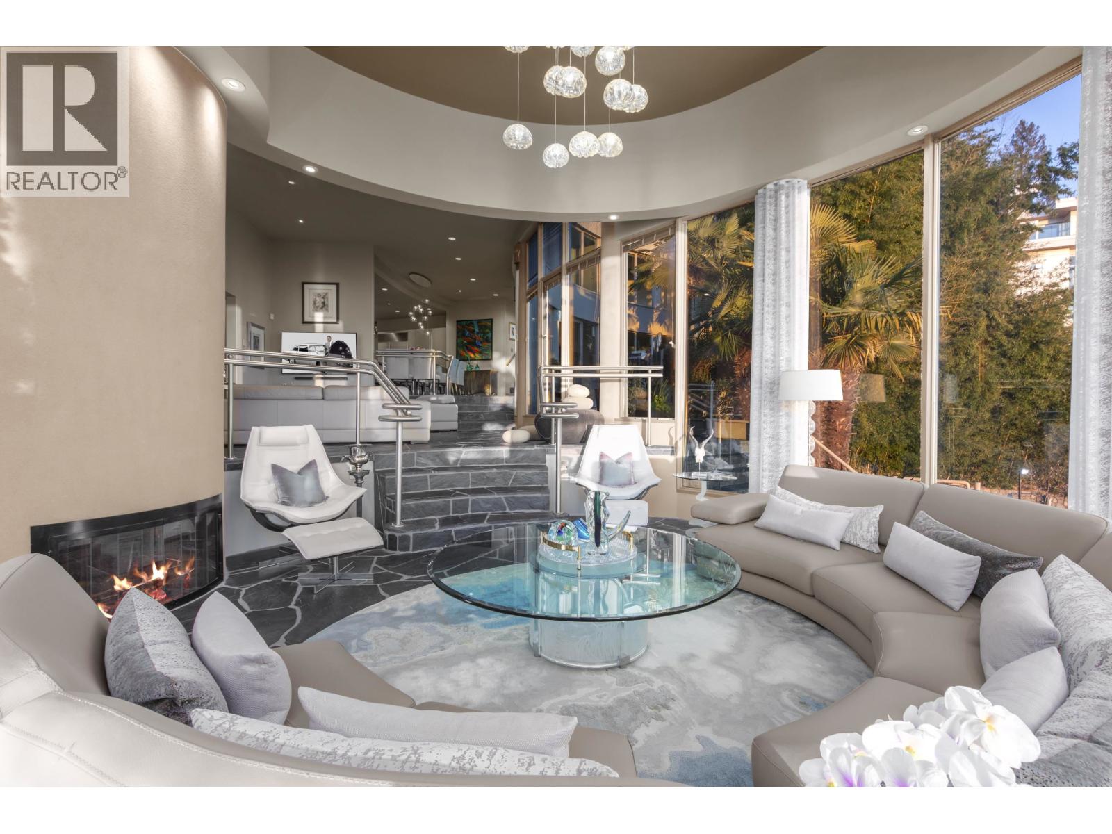 3912 MARINE DRIVE, West Vancouver