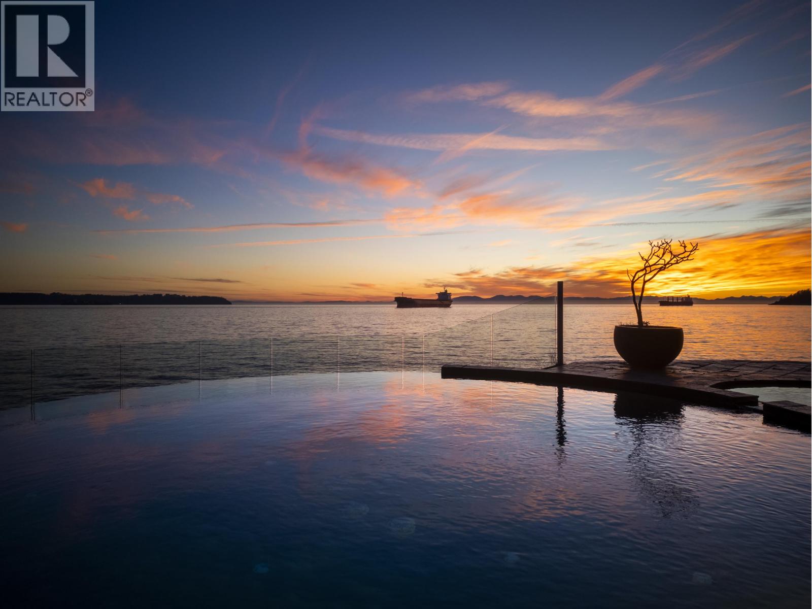 3912 MARINE DRIVE, West Vancouver